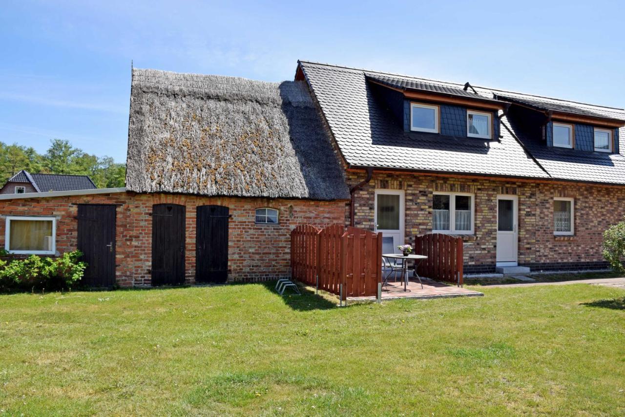Ferienhaus Mit Terrasse Am Heideweg Baabe Buitenkant foto